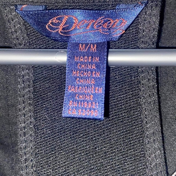 Ladies Derron- Where The Sidewalk and the Catwalk Meet- Brand New- Size Medium S - Picture 5 of 5